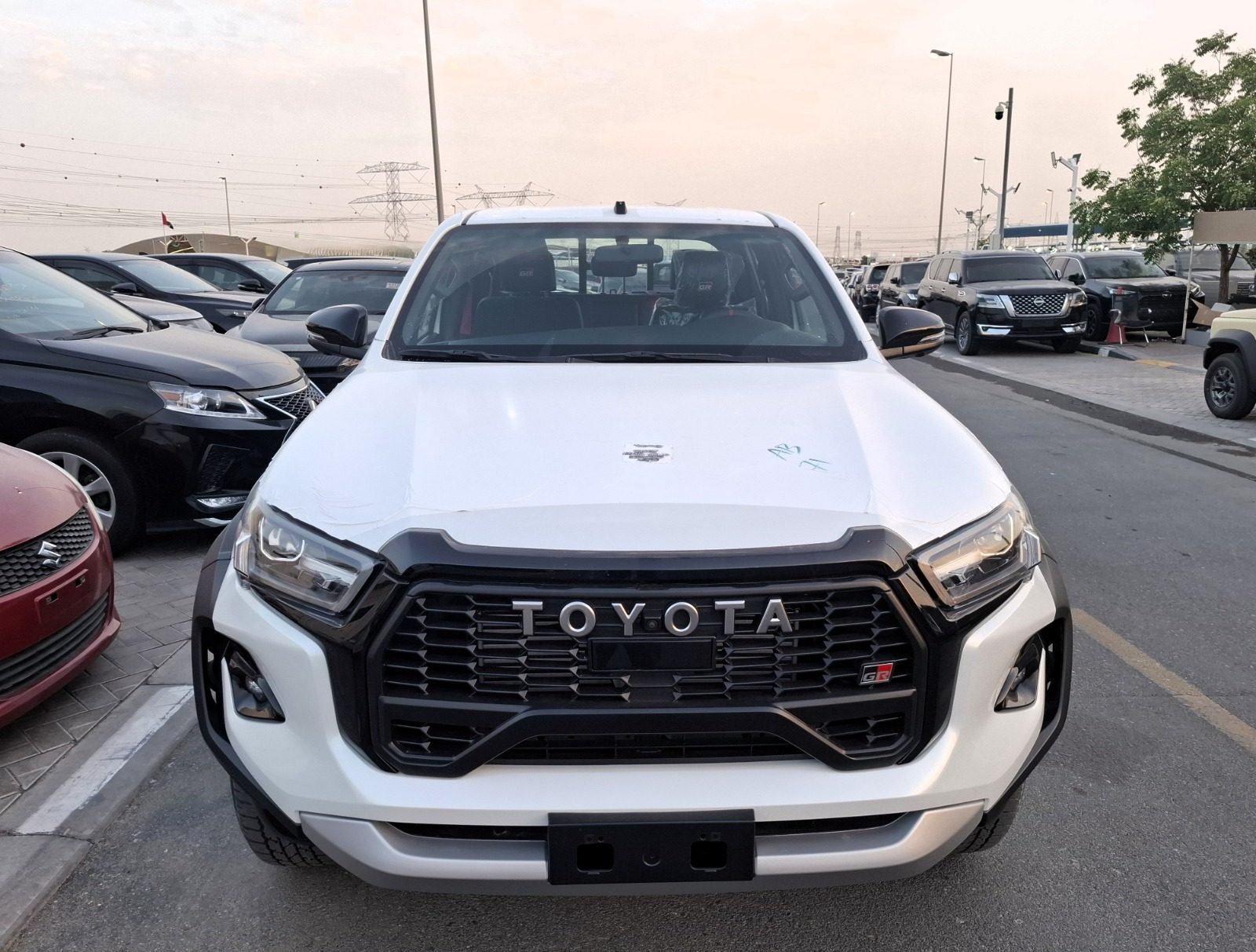 Toyota Hilux GR Sports 2.8L 2025 Full White Diesel