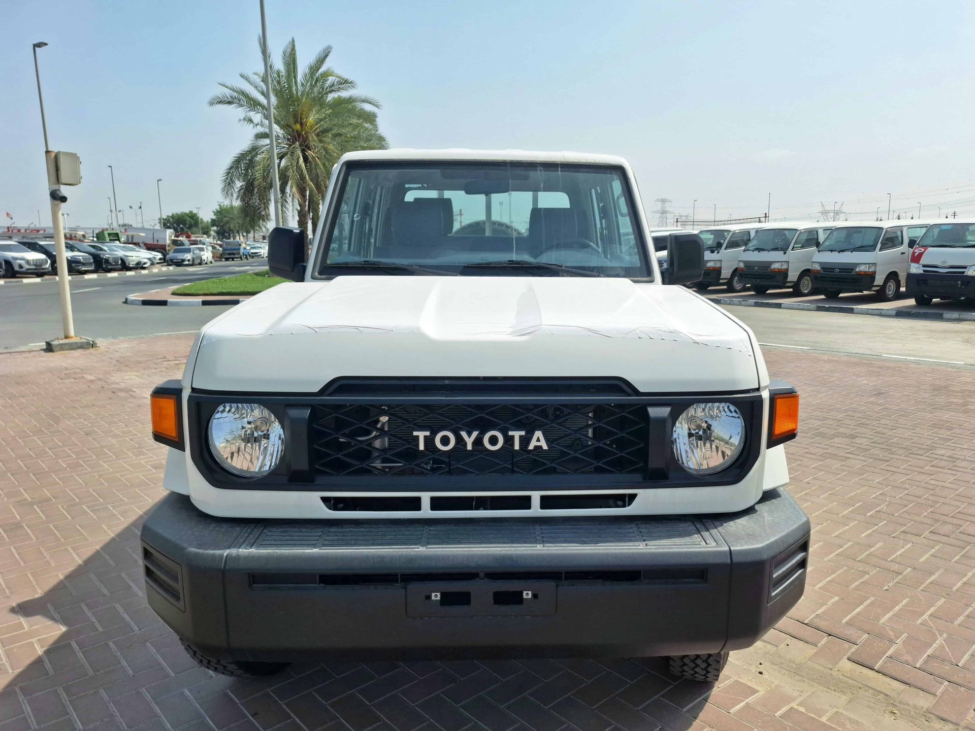 Toyota LC Hardtop Pickup 4.2L V6 2024 White MT Diesel