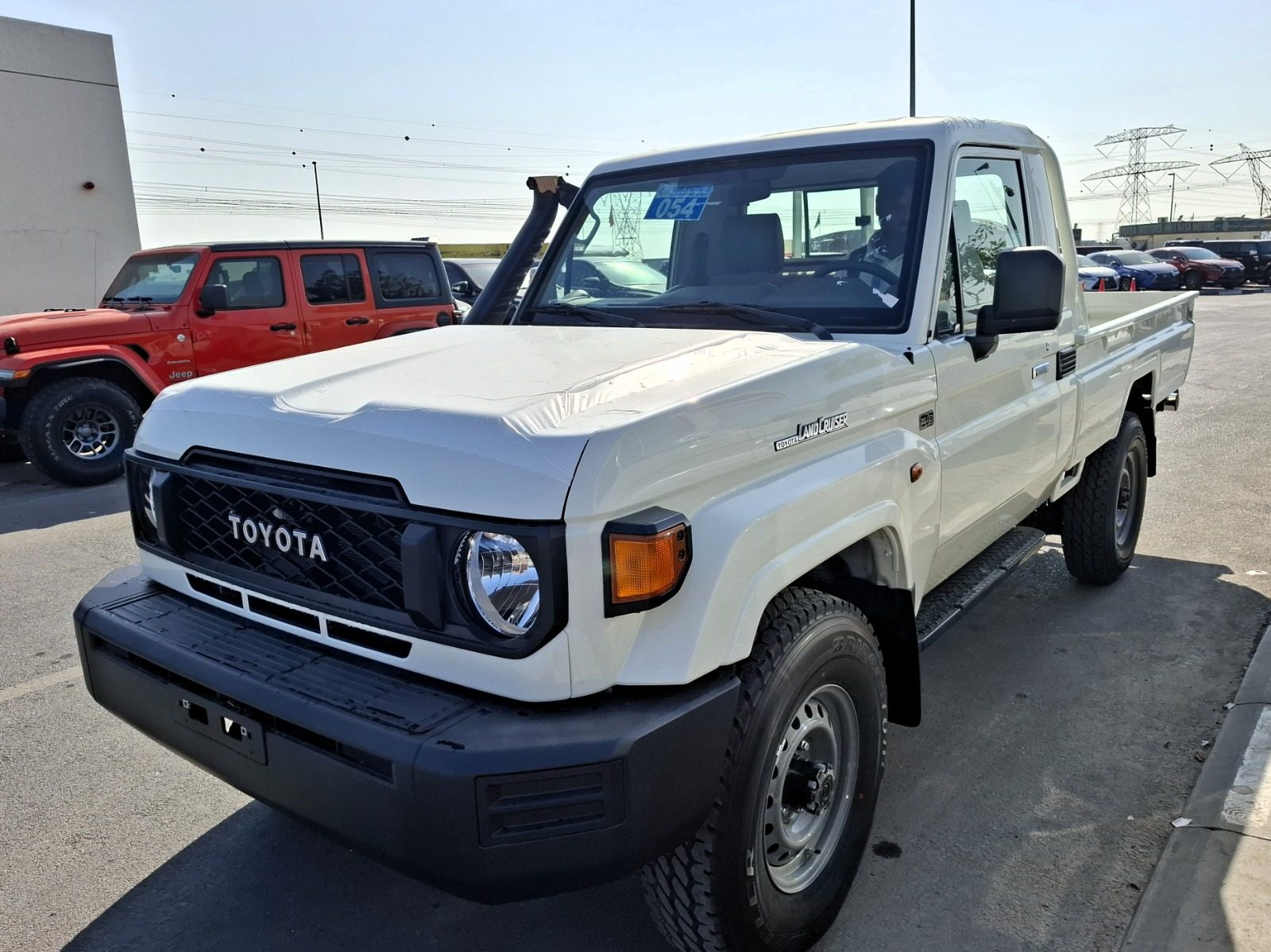 Toyota LC Pickup 2.8L 2025 MT SC White Diesel GCC