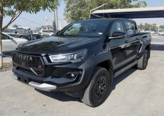 Toyota Hilux GR Sports 2.8L 2025 Full Black Diesel