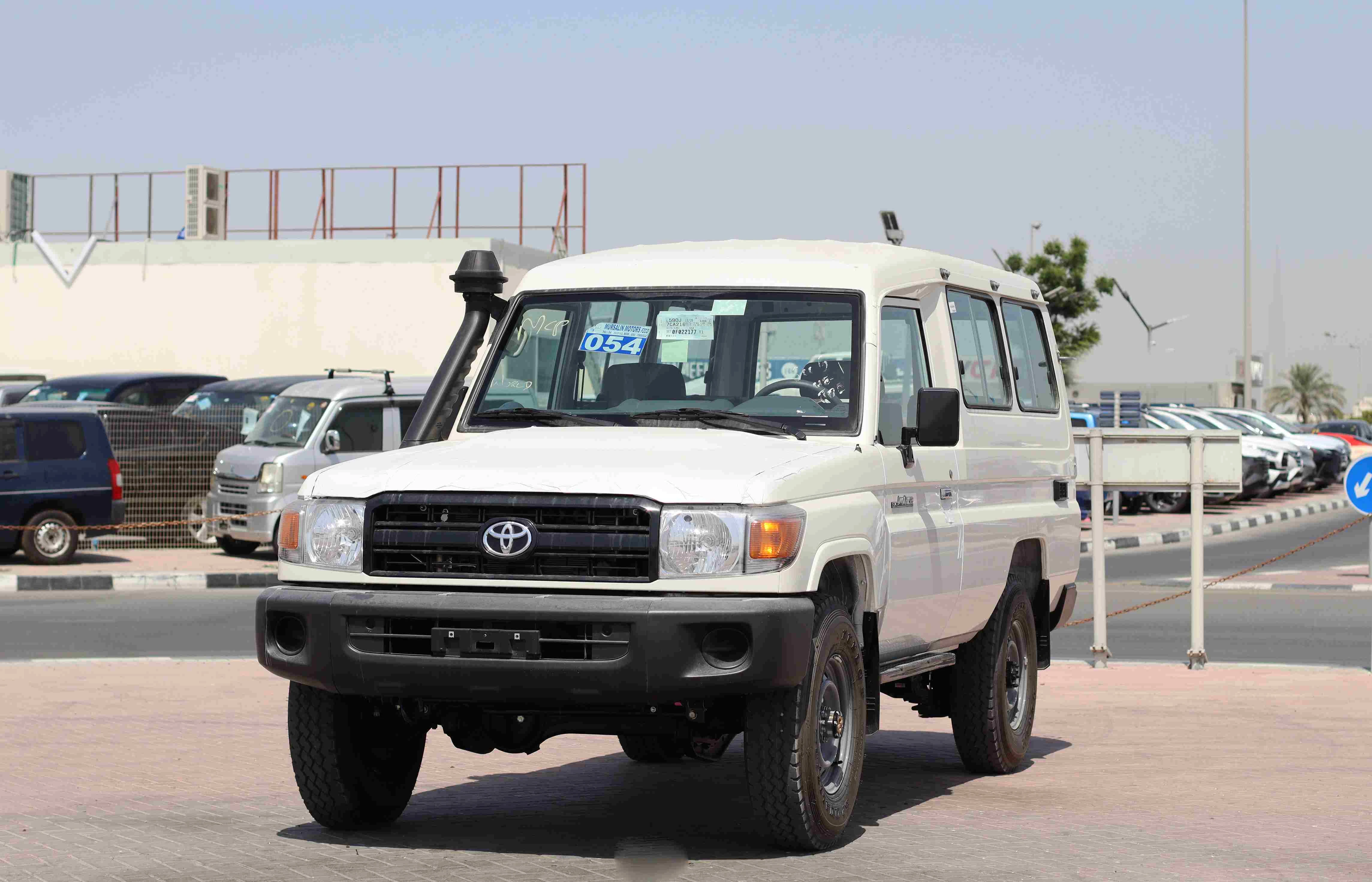 Toyota LC Hardtop 4.2L 3 Door 13 Str White Diesel