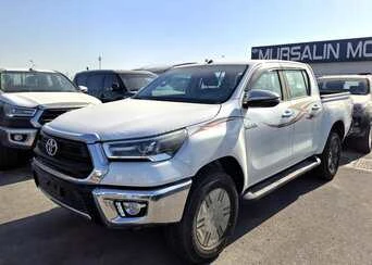 Toyota Hilux SR5 2.4L 2025 AT DC Full White Diesel Key Start
