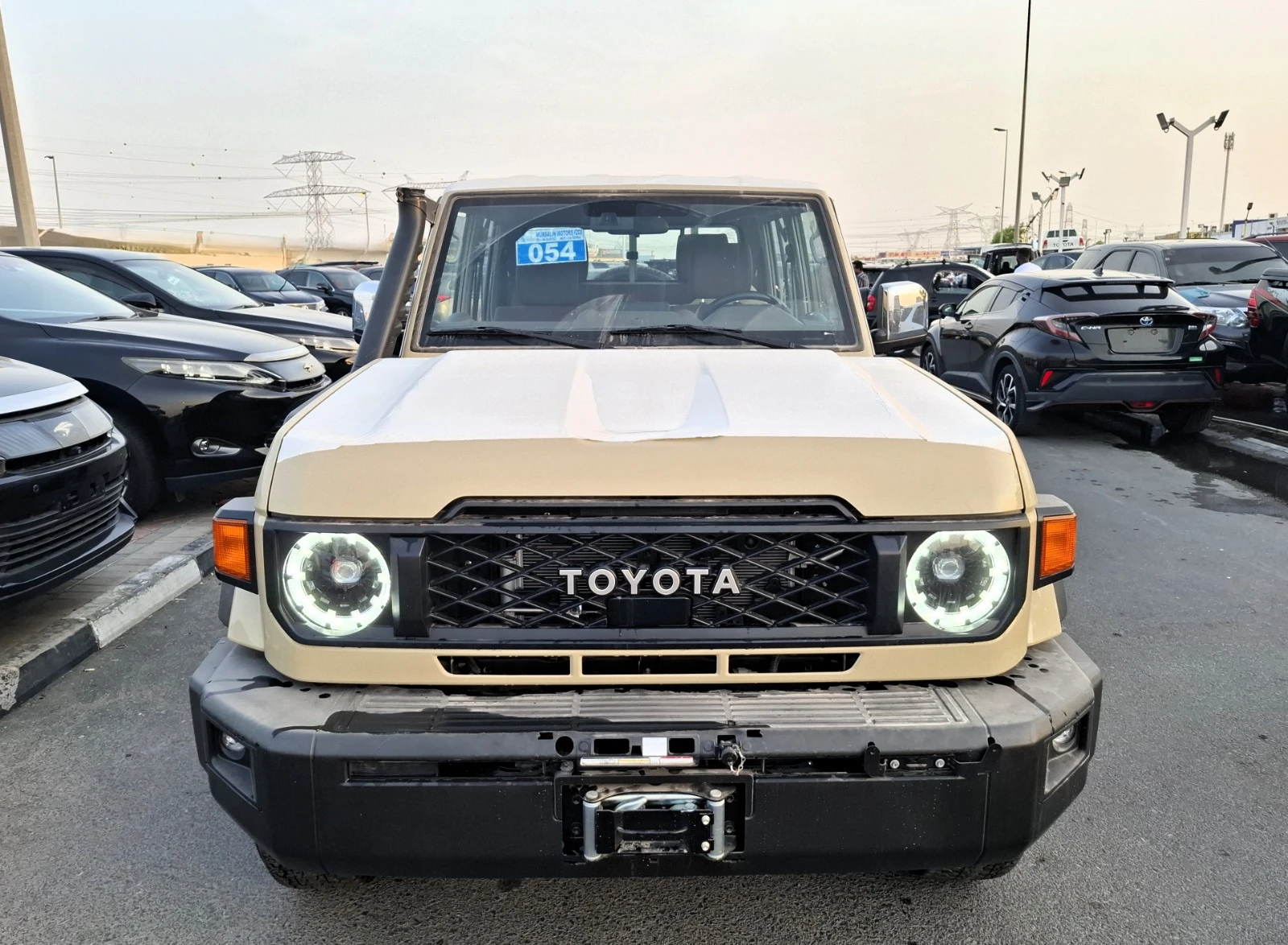 Toyota LC Pickup 4.0L DC AT 2025 Beige Petrol