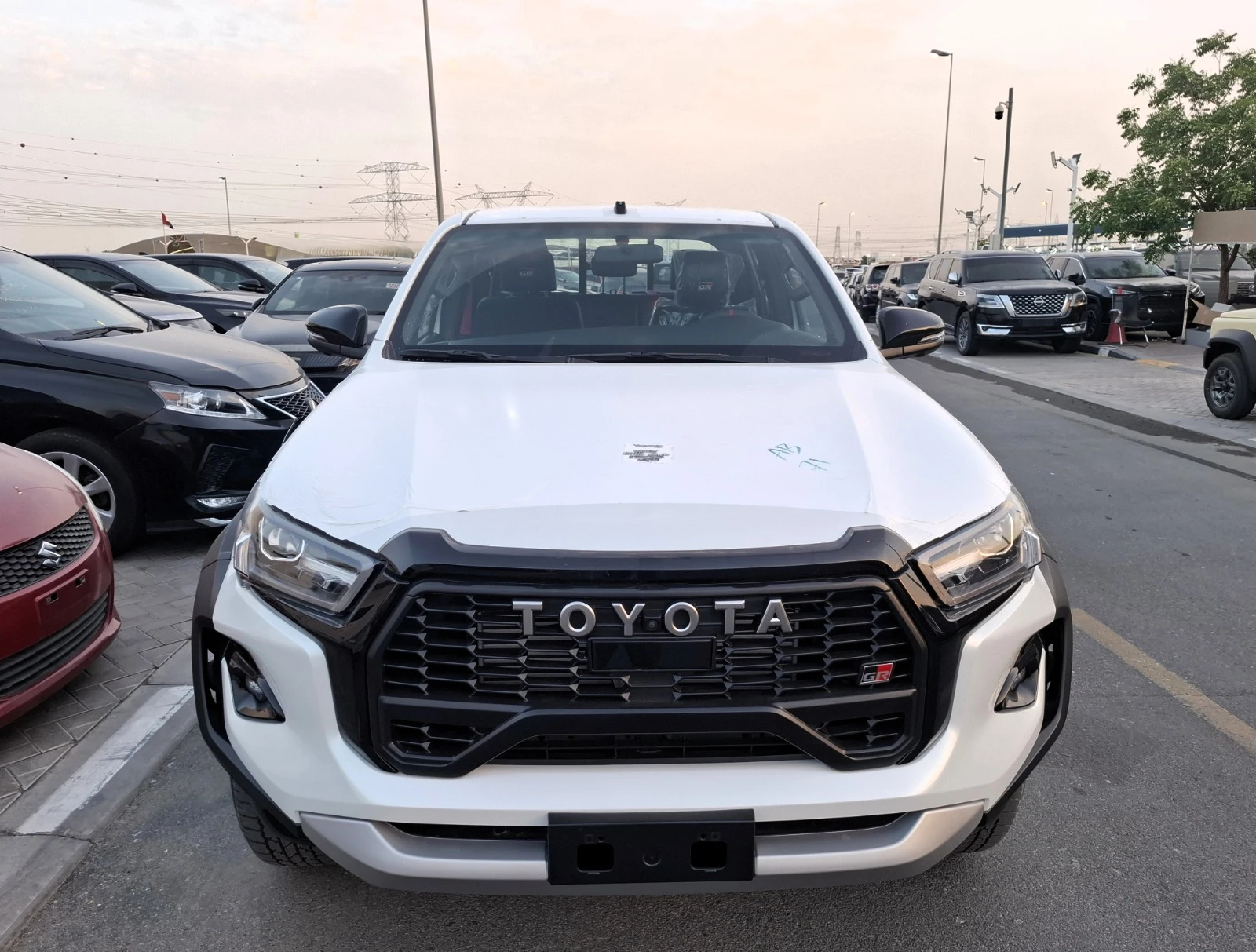 Toyota Hilux GR Sports 2.8L 2025 Full White Diesel