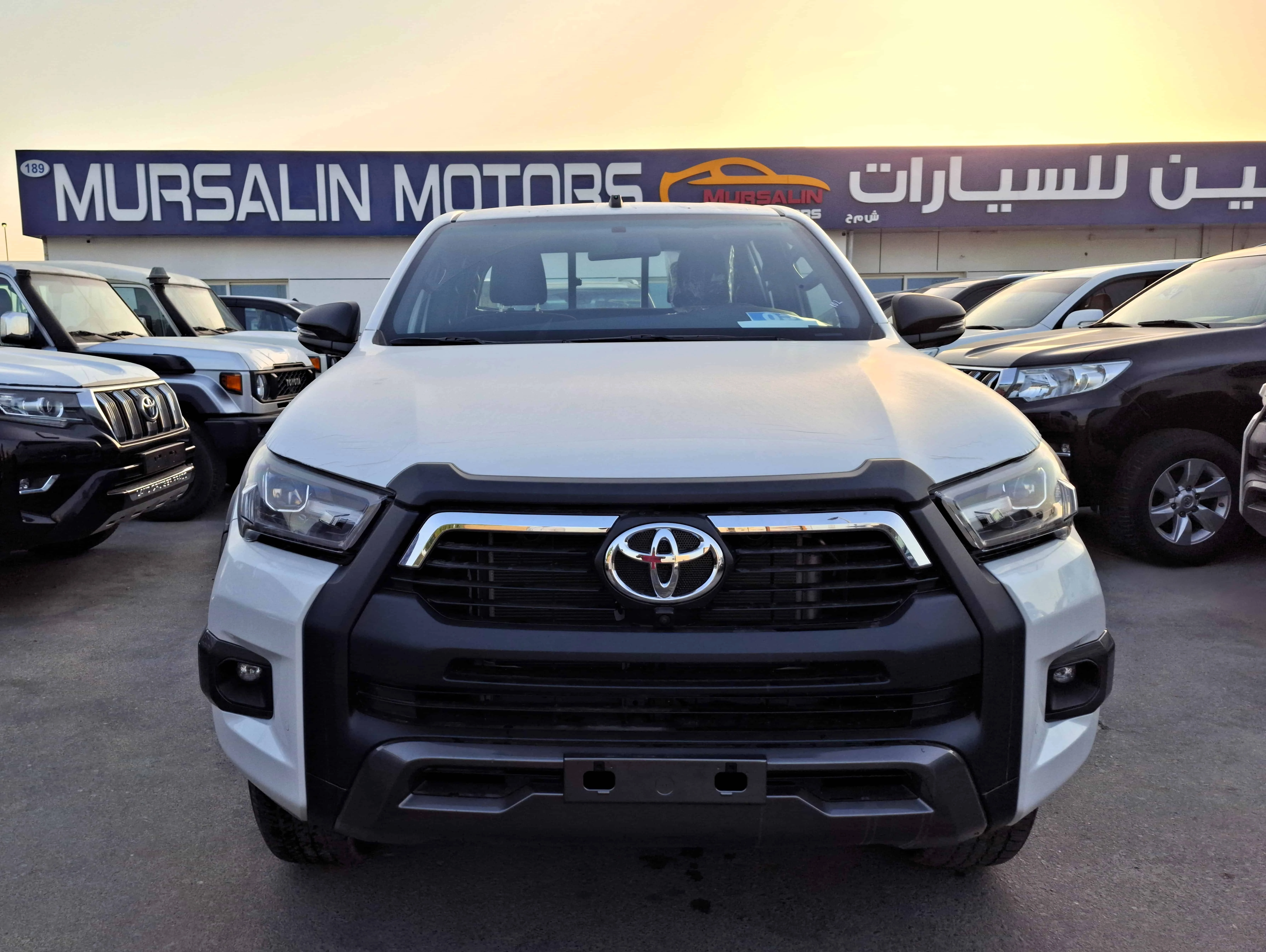 Toyota Hilux Adventure 4.0L 2025 AT White Petrol