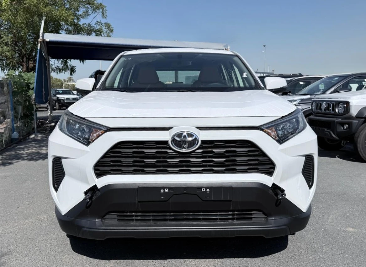 Toyota RAV4 LE 2.5L 2025 White
